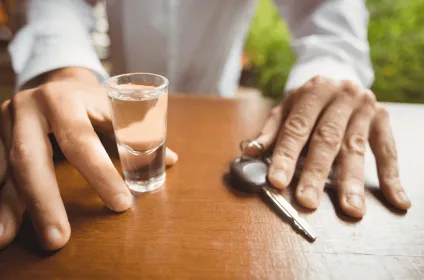 La tasa de alcoholemia que puede arruinar tu verano: ¿hay nuevo límite?